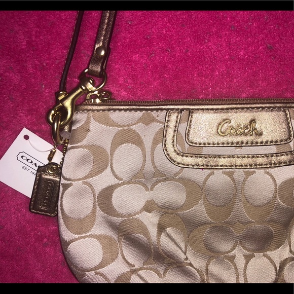Coach purse/clutch/wristlet - Picture 2 of 5